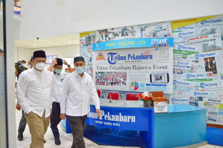 Gubernur Riau Menghadiri Acara Hari Jadi ke-14 Tribun Pekanbaru