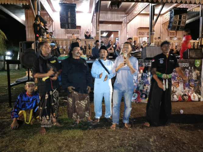 Isi Syawal, Sekretaris Golkar Riau Gelar Atraksi Jaranan di Kediaman Pribadi