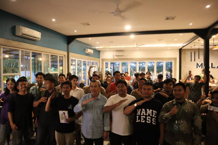 RIAL Luncurkan Buku Pak Syam dan Anak Muda, Akui Terinspirasi Sosok Syamsuar Membangun Riau