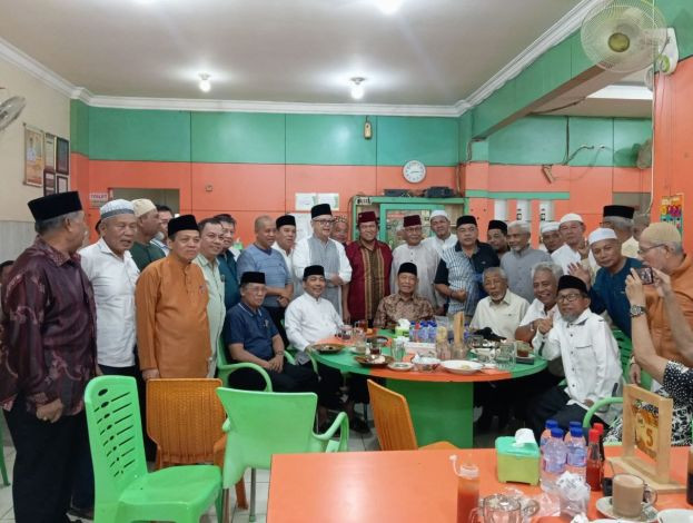 Ngopi Bareng Dr Mawardi, Mantan Gubri dan Tokoh Masyarakat Dukung Suwai di Pilgubri