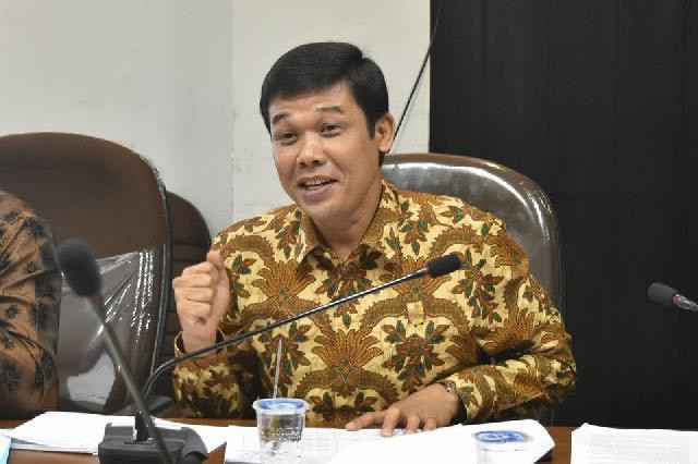 Ketua Fraksi Golkar Kota Pekanbaru Sesalkan Keterlambatan Penyerahan Dokumen, Tegaskan DPRD Tak Pernah Menahan APBD 2026