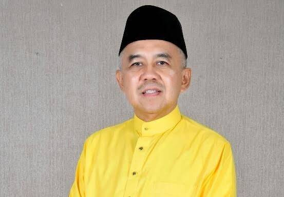  Bantu Korban Banjir, Anggota DPR RI Andi Rachman Salurkan Ratusan Paket Sembako di Rohul