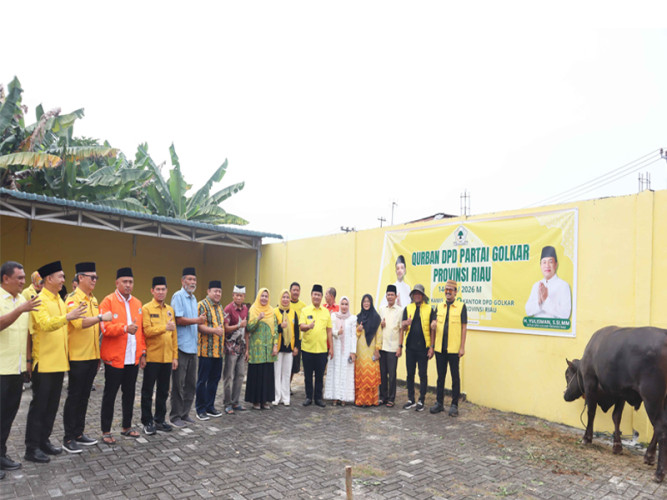 Sapi Kurban Ketum Golkar Bahlil Disembelih di Pekanbaru, Golkar Riau Salurkan Hampir 1 Ton Daging Untuk Masyarakat